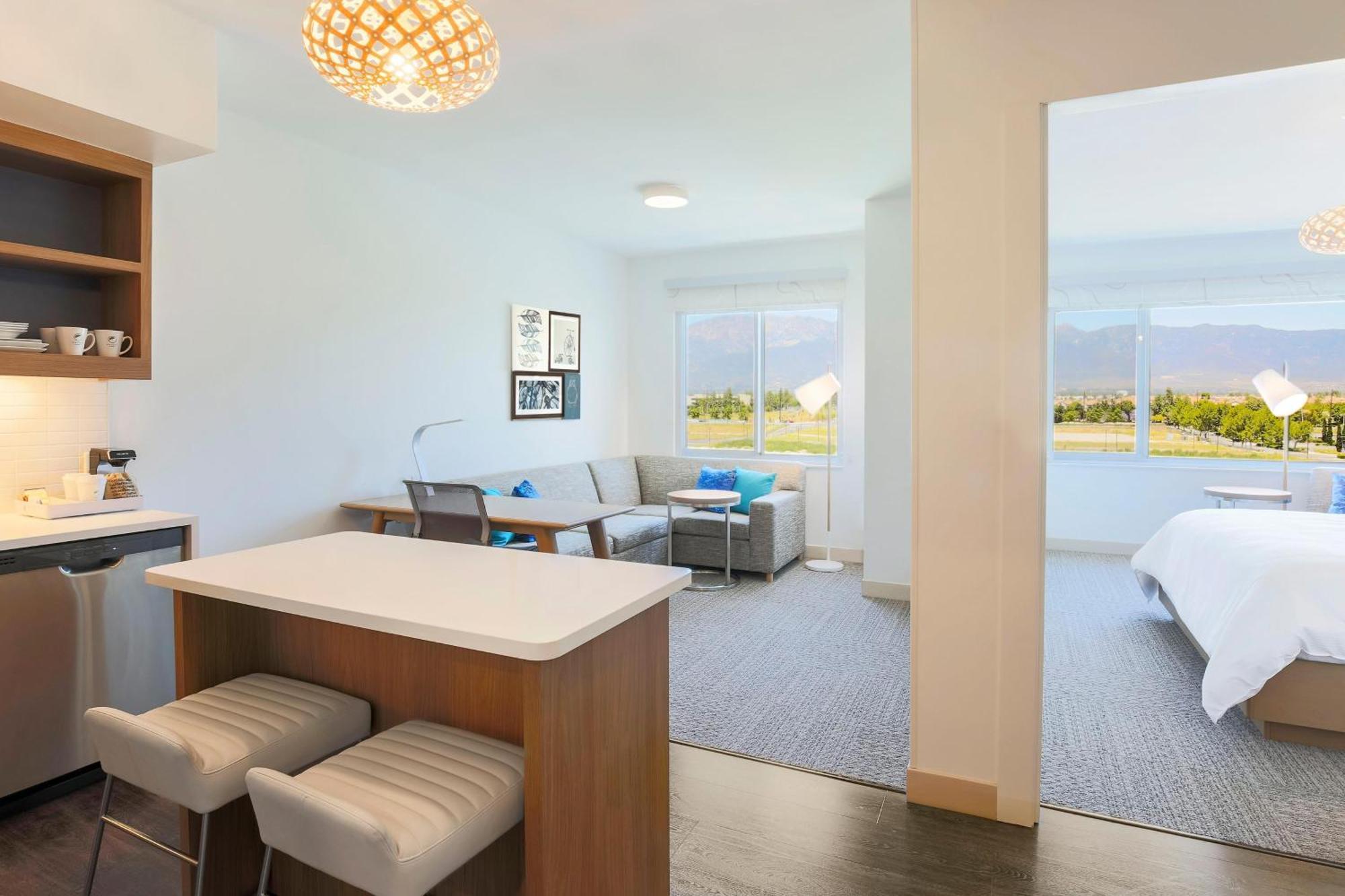 Отель Element Ontario Rancho Cucamonga Экстерьер фото