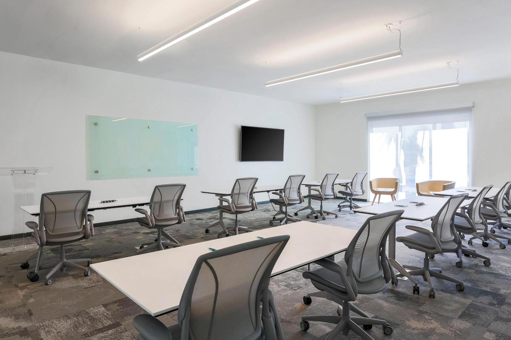 Отель Element Ontario Rancho Cucamonga Экстерьер фото