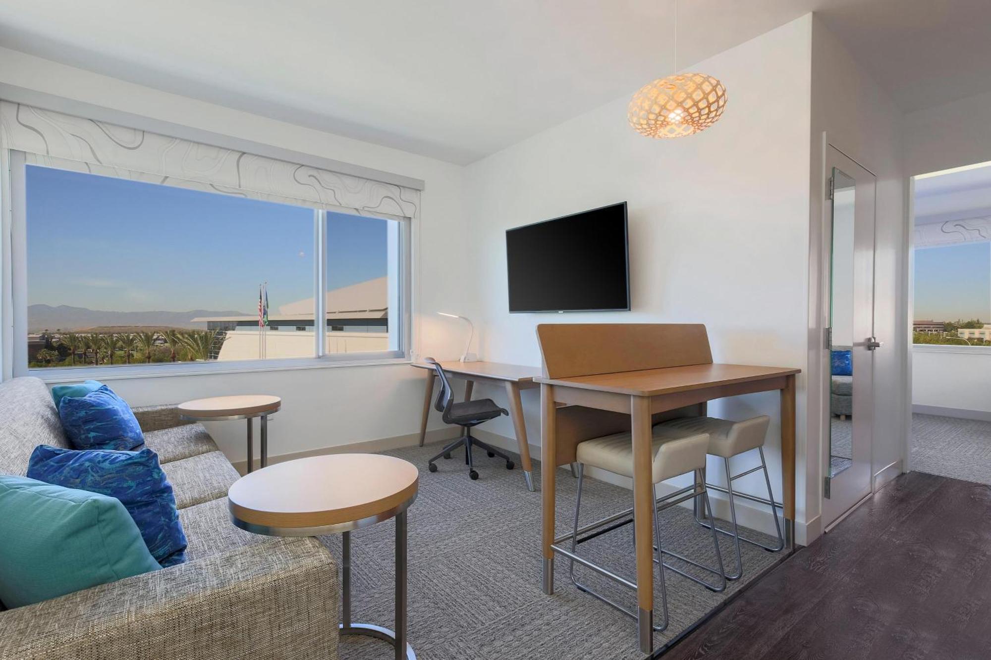 Отель Element Ontario Rancho Cucamonga Экстерьер фото